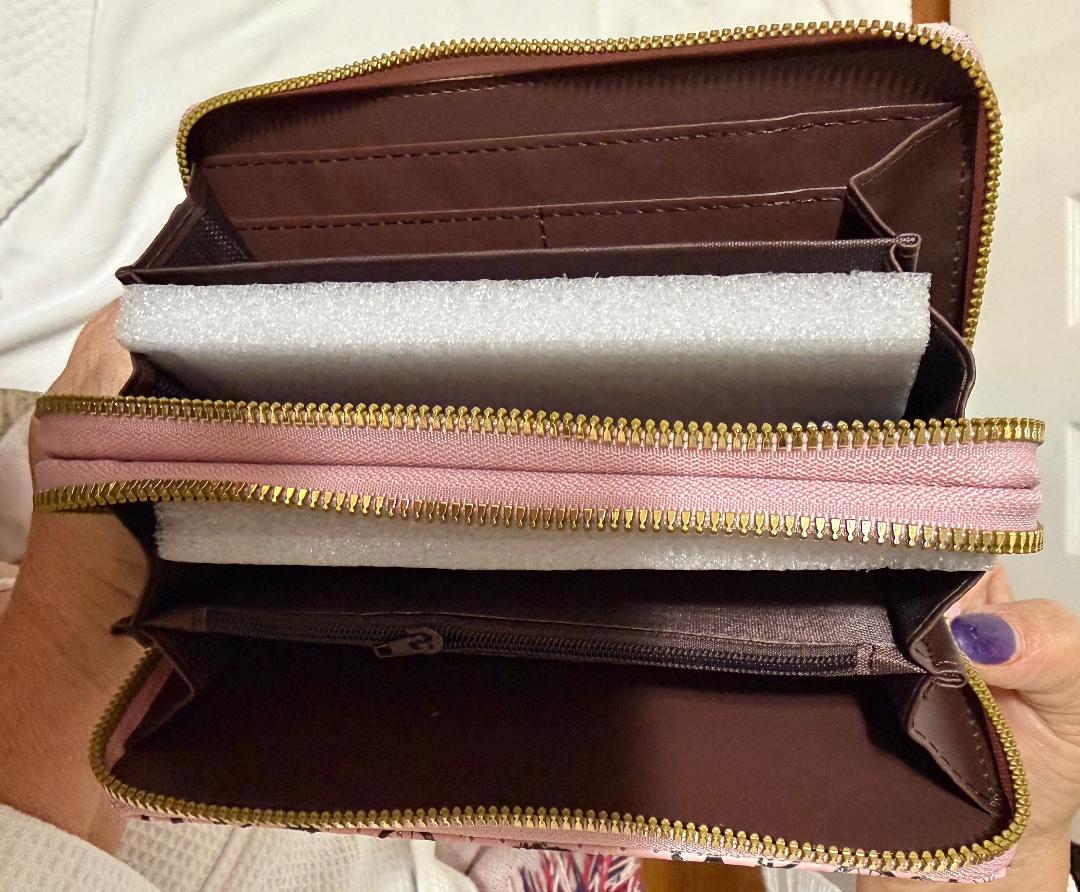 Blush Kiss Wallet - NEW
